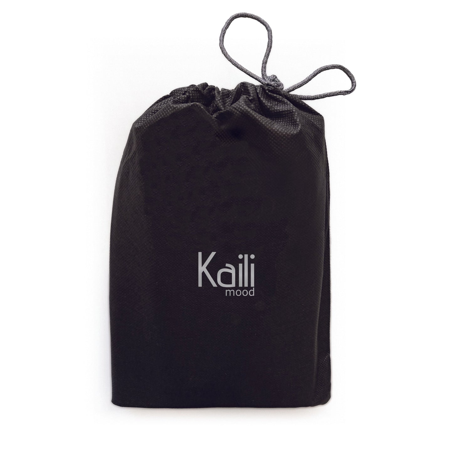 K0012AB | Pouch in genuine full-grain leather, with light grain. 4 pockets with zip closure. Polished Nickel Accessories. Black colour. Dimensions: 25 x 13 x 5.5 cm. Packaging: TNT bag-4
