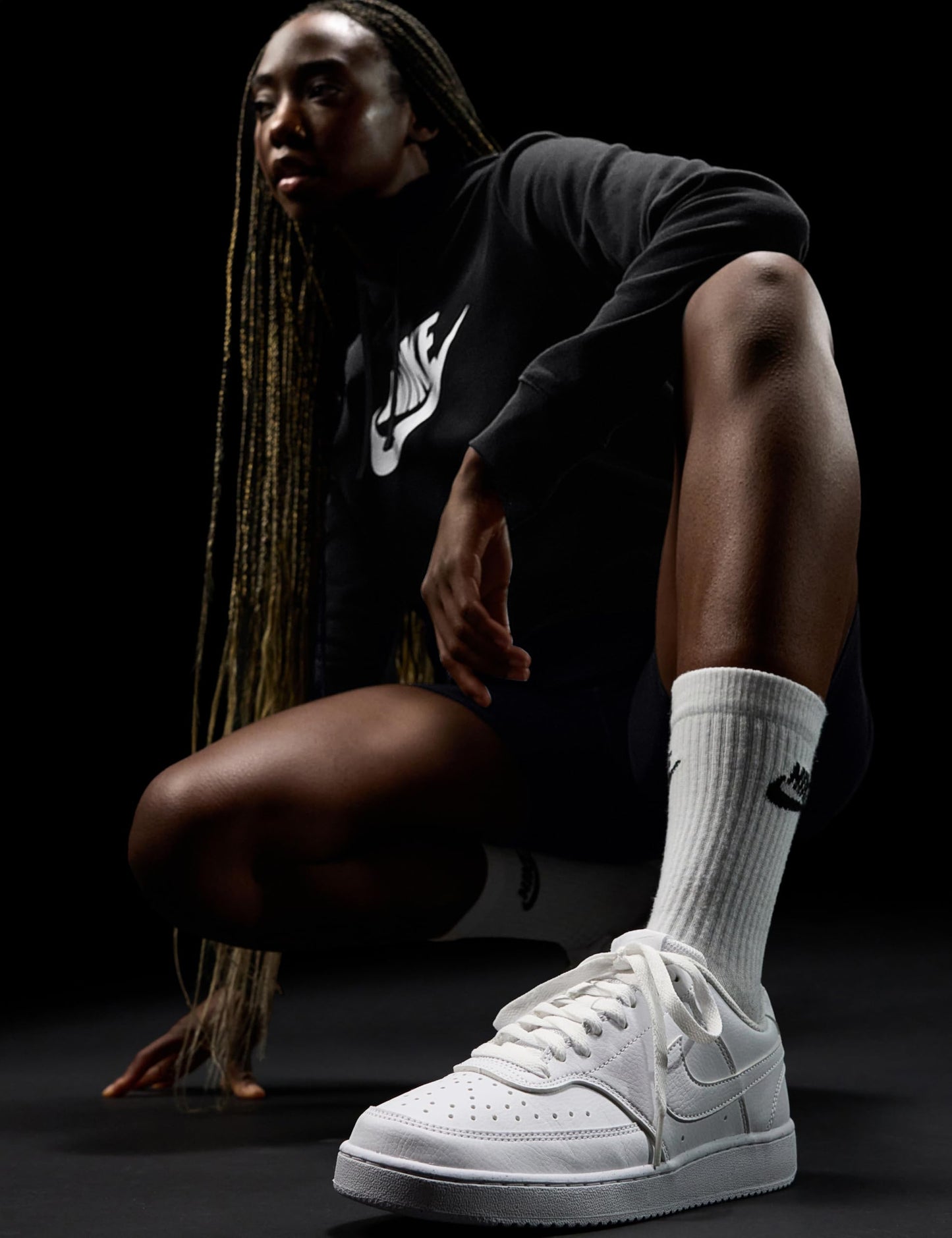 NIKE Women's Court Vision LowSneaker