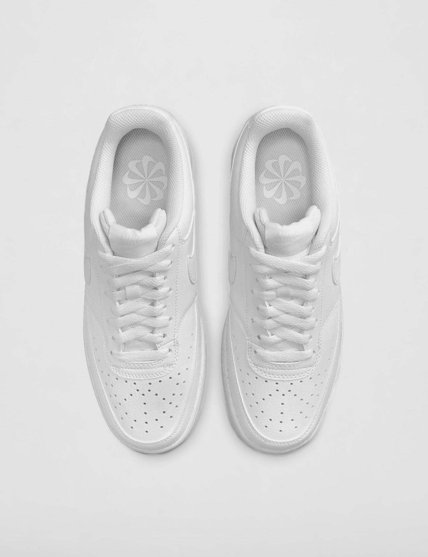 NIKE Women's Court Vision LowSneaker