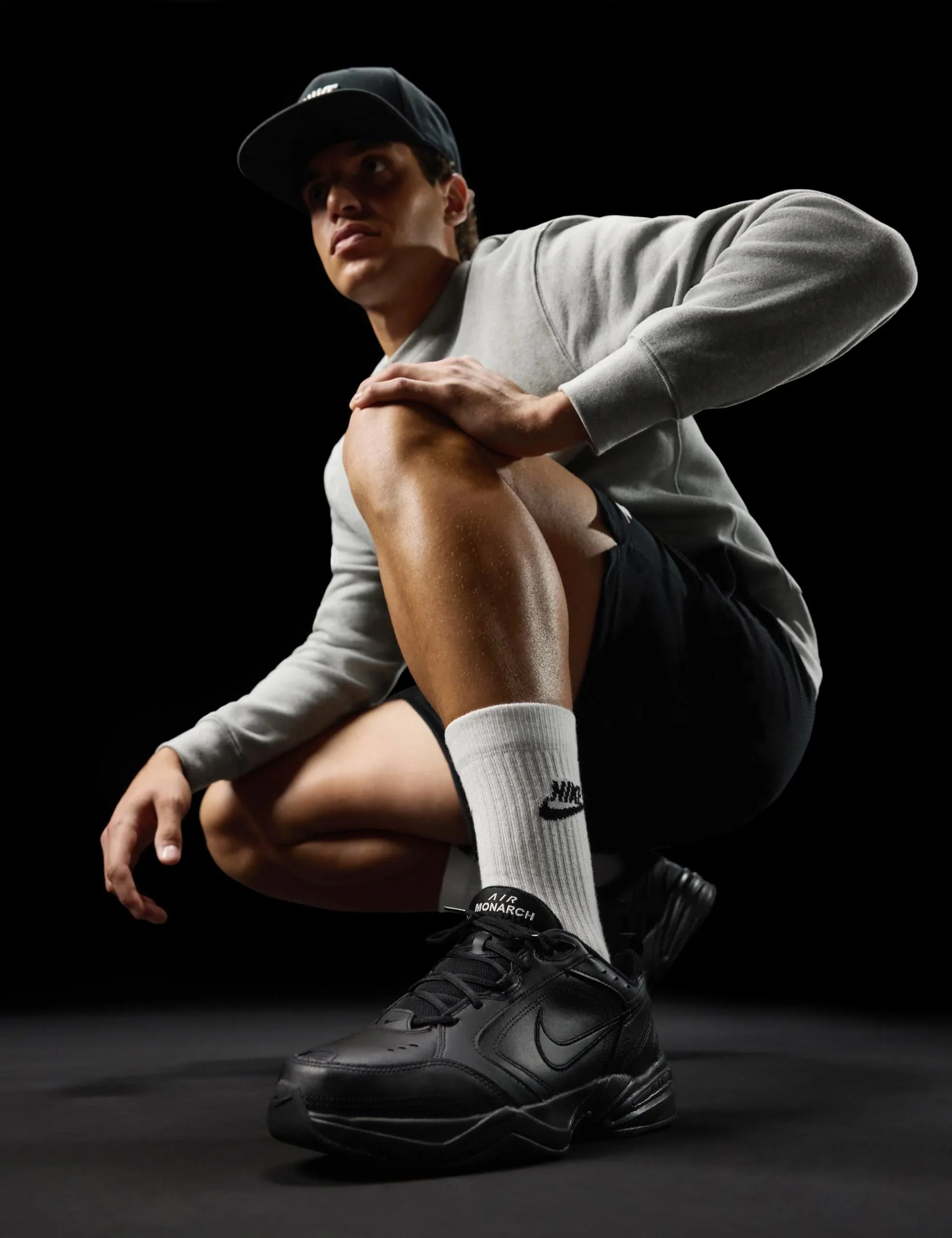 Nike Men's Air Monarch IvTraining Shoe - STREET STYLE