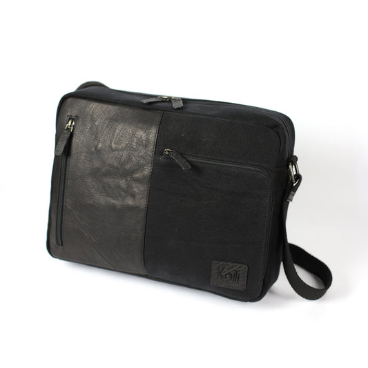 K0022AB | Messenger in Canvas/Genuine Leather, full grain, flywheel - Black colour. Antique Nickel accessories, Top zip closure. Dimensions: 35 x 26 x 10 cm. Packaging: TNT bag-0