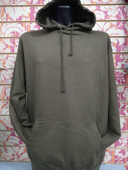 Felpa unisex verde militare in cotone, stile streetwear urban con cappuccio e tasca frontale.