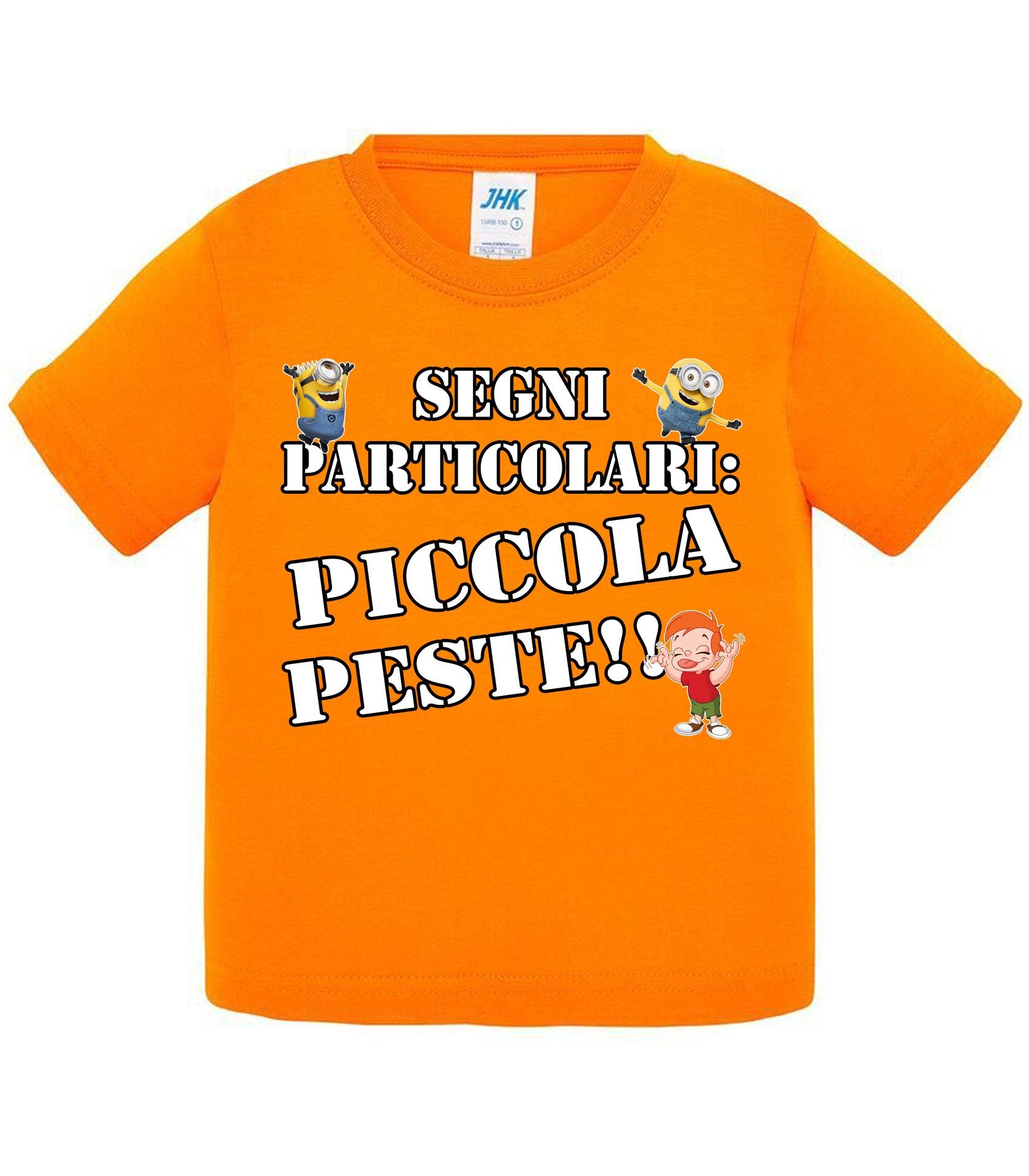 Segni Particolari Piccola Peste - T-shirt per Bambino/a Mod. Baby & Kid Da 0 a 8 anni STREET STYLE